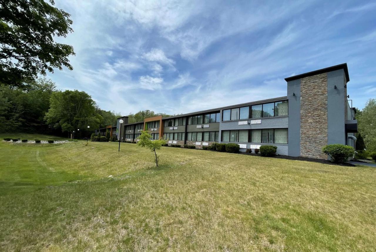 Wingate By Wyndham Lake George Luaran gambar
