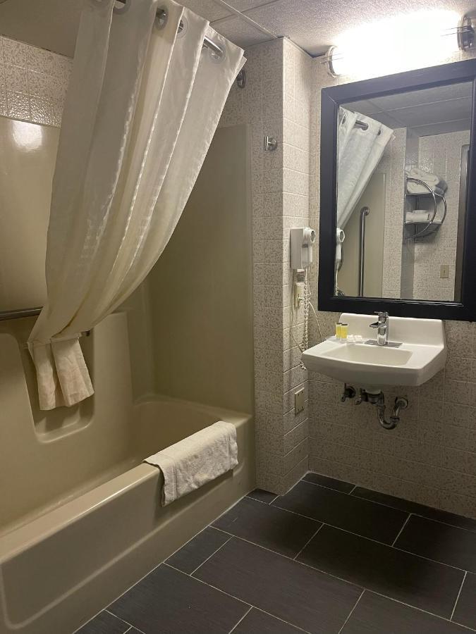 Wingate By Wyndham Lake George Luaran gambar