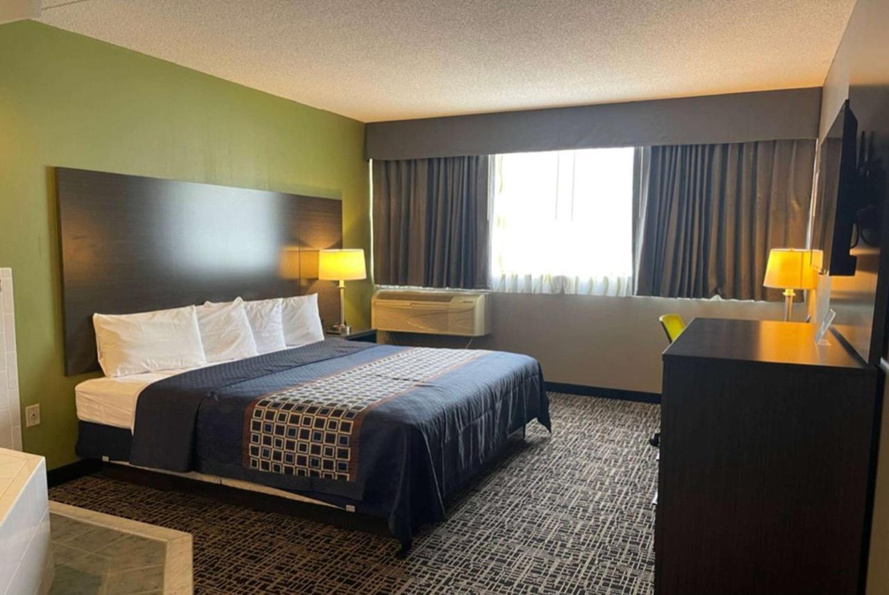 Wingate By Wyndham Lake George Luaran gambar
