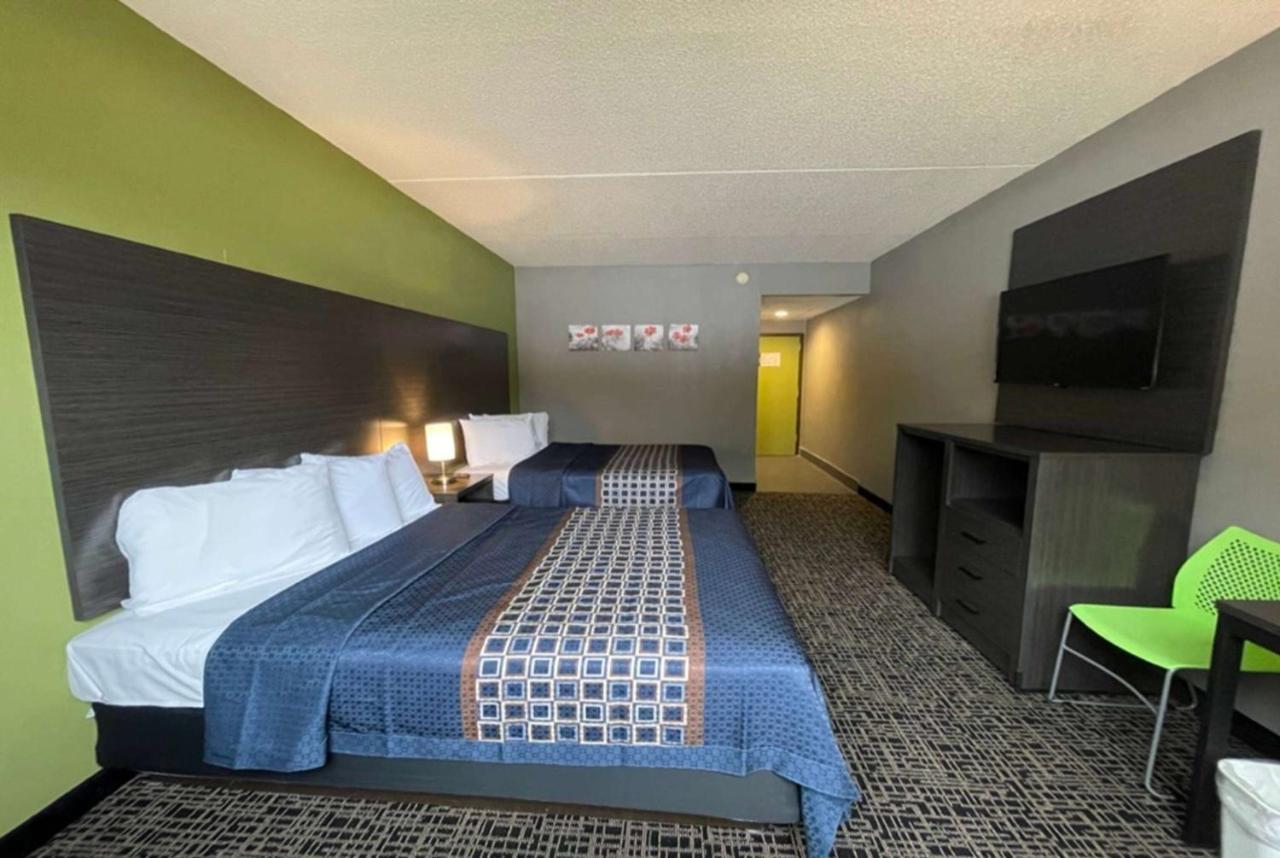 Wingate By Wyndham Lake George Luaran gambar